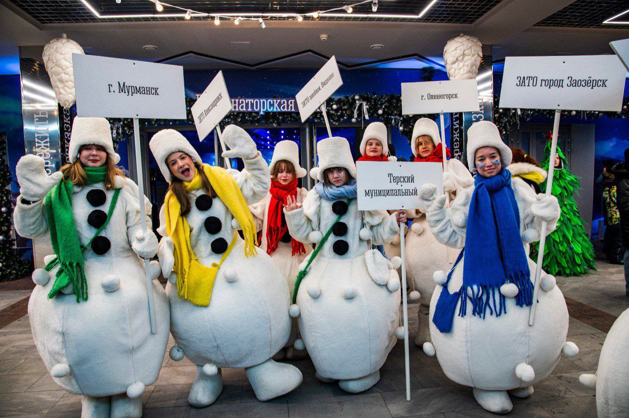 Губернаторские елки подарили новогоднее волшебство тысячам юных северян, в том числе детям наших защитников Губернаторские елки подарили новогоднее волшебство тысячам юных северян, в том числе детям наших защитников