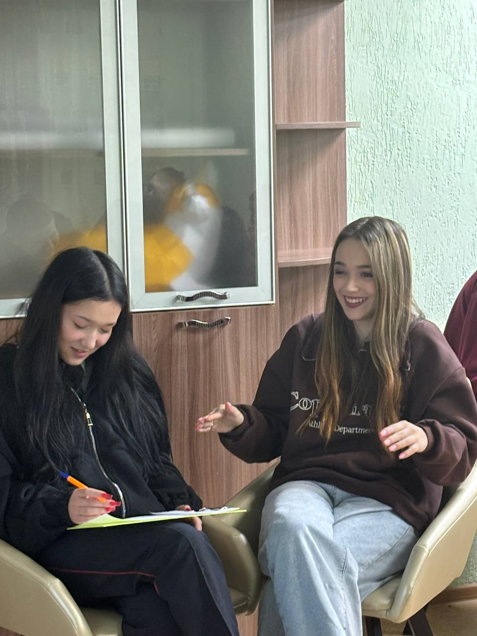 Увлекательный квиз для участников городского проекта «Студенческая среда» прошел в Молодежном центре профилактики МАУ МП «Молодежь51» (пр Увлекательный квиз для участников городского проекта «Студенческая среда» прошел в Молодежном центре профилактики МАУ МП «Молодежь51» (пр