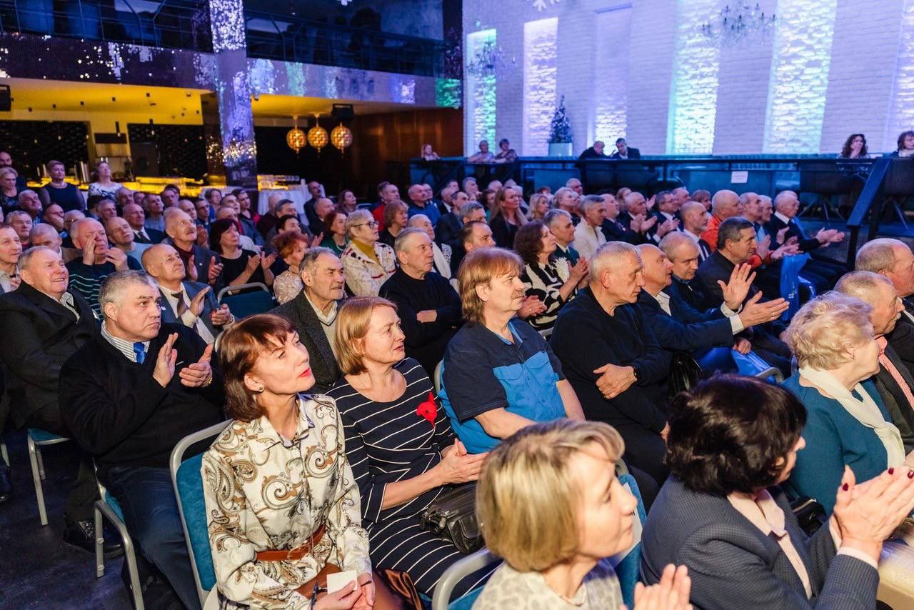 18 декабря в Океан-холле конгресс-отеля «Меридиан» прошли торжества по случаю юбилея - 30-летия Совета ветеранов спорта города Мурманска 18 декабря в Океан-холле конгресс-отеля «Меридиан» прошли торжества по случаю юбилея - 30-летия Совета ветеранов спорта города Мурманска