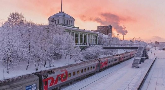 Между Мурманском и Ярославлем будут курсировать дополнительные поезда в новогодние праздники