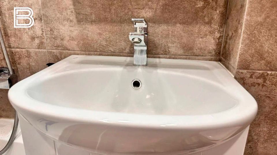 Без холодной воды из-за аварии остались 8 домов в Мурманске