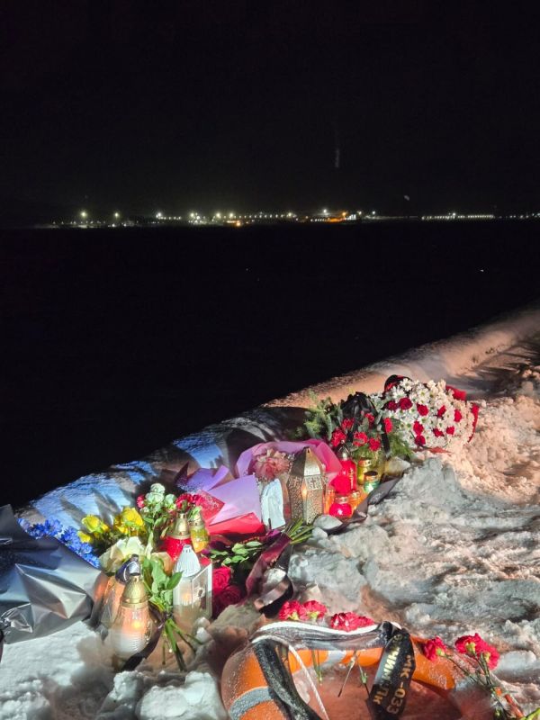 В Мурманске почтили память экипажа «Онеги» спустя пять лет после трагедии