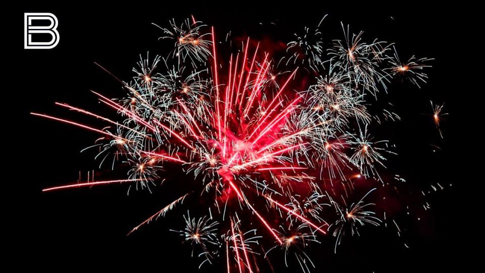 Места запуска фейерверков высокого класса опасности официально утвердили в Мурманске