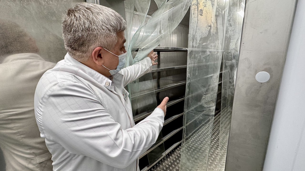 В Мурманске ввели в эксплуатацию морозильную камеру для стратегического запаса плазмы