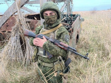 Белый халат под броней. Сотни военных медиков в зоне специальной военной операции ежедневно слышат слова благодарности от спасенных ими военнослужащих и мирных жителей, пострадавших от бессмысленных атак агонизирующего...