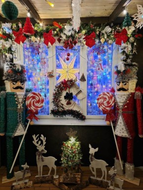 Окно в Новый год: поступило уже более 300 заявок на традиционный конкурс