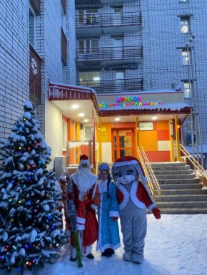 Сотрудники Управления Госавтоинспекции УМВД России по Мурманской области организовали особую акцию для юных пациентов онкологического отделения Мурманской областной детской клинической больницы.