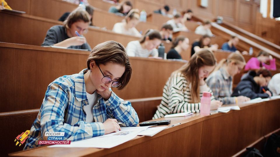 Полтора десятка студентов из Мурманской области прошли в финал всероссийской олимпиады "Я — профессионал"