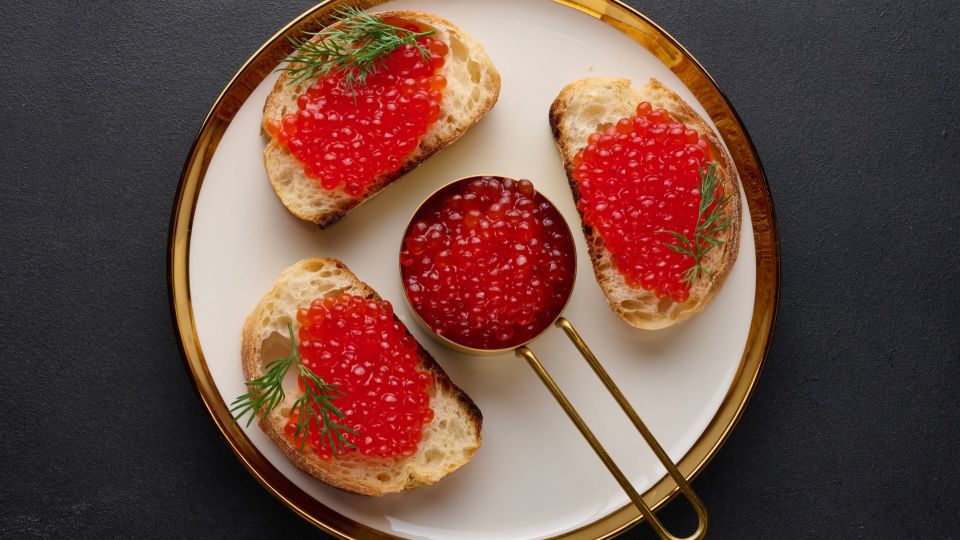 Из форели, горбуши или нерки: пищевой технолог назвала самую вкусную икру