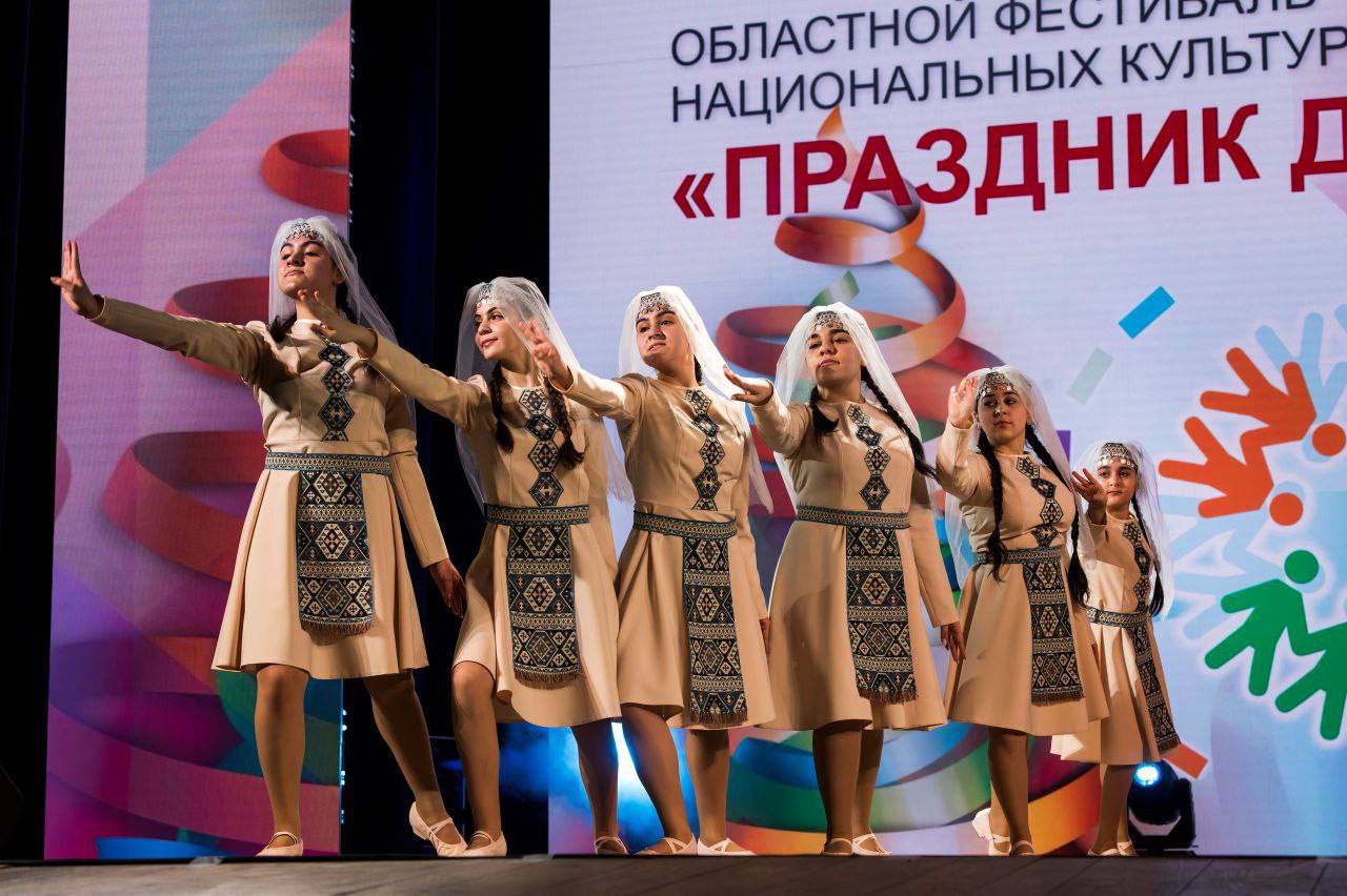 «Мир и единство народов России»: в Мурманской области пройдет фестиваль «Праздник дружбы» «Мир и единство народов России»: в Мурманской области пройдет фестиваль «Праздник дружбы»