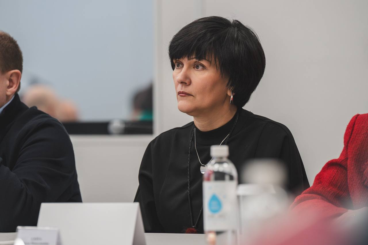 В День российской печати в Мурманске прошла встреча губернатора Андрея Чибиса с журналистами В День российской печати в Мурманске прошла встреча губернатора Андрея Чибиса с журналистами