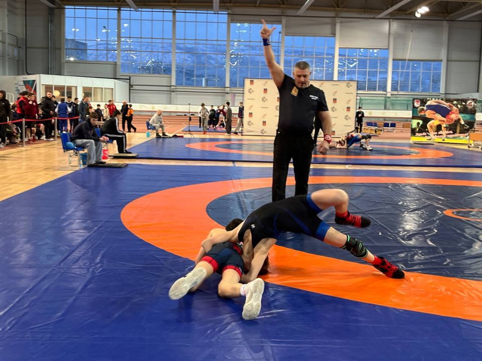 Сборная Мурманской области взяла 16 медалей на первенстве СЗФО по греко-римской борьбе