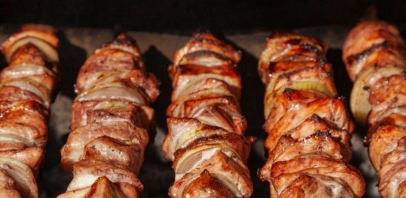 Шашлык в духовке: как достичь идеальной сочности и хрустящей корочки