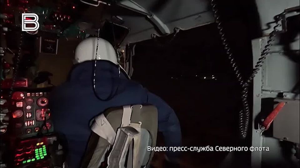 Вертолетчики Северного флота выполнили учебные полеты над Кольским полуостровом и Баренцевым морем в ночное время