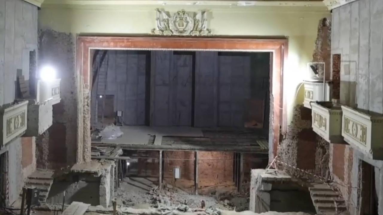 Возвращение символа эпохи: в Североморске продолжается реконструкция Дома офицеров Северного флота Возвращение символа эпохи: в Североморске продолжается реконструкция Дома офицеров Северного флота