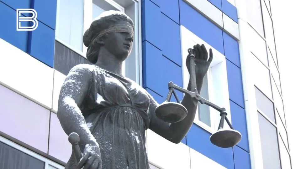 В Снежногорске арестовали мужчину по делу об истязании несовершеннолетней дочери