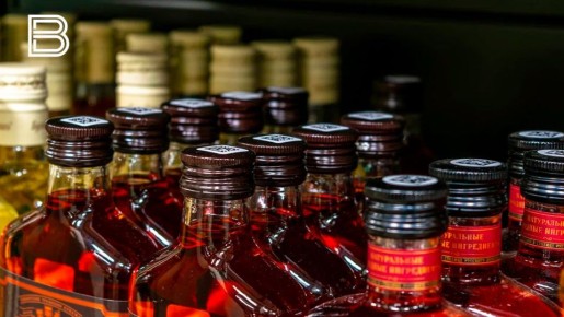 За подпольное производство контрафактного алкоголя пять мурманчан предстанут перед судом