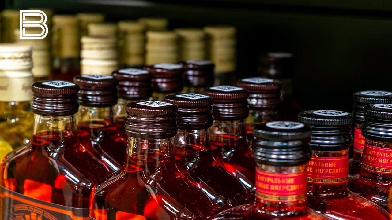 За подпольное производство контрафактного алкоголя пять мурманчан предстанут перед судом