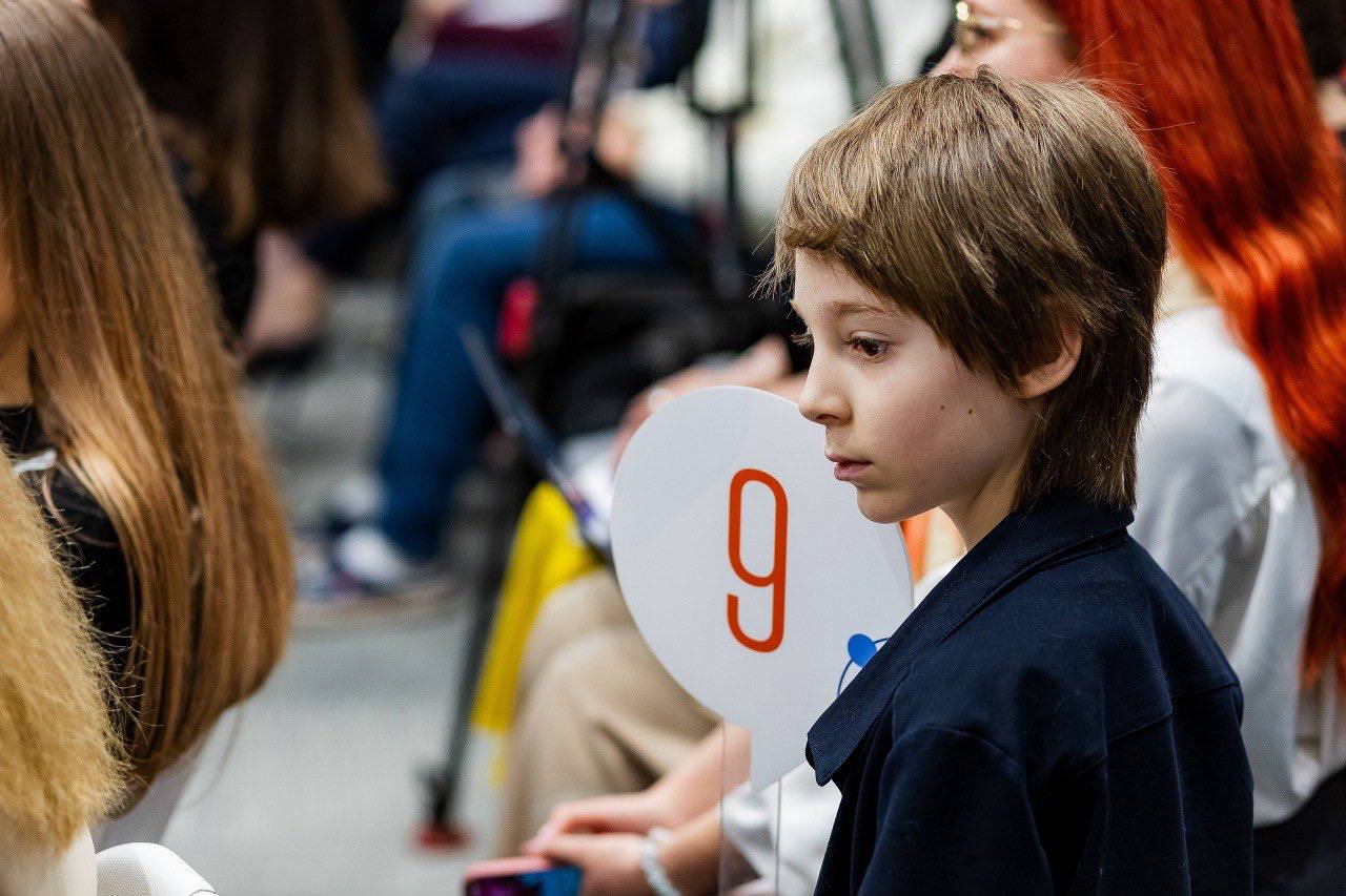 Пресс-конференция губернатора Андрея Чибиса по итогам 2025 года установила рекорд: 4,5 часа живого общения и развернутые ответы на 65 вопросов представителей областных, местных и федеральных СМИ Пресс-конференция губернатора Андрея Чибиса по итогам 2025 года установила рекорд: 4,5 часа живого общения и развернутые ответы на 65 вопросов представителей областных, местных и федеральных СМИ