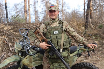 Воевать "по-татарски". Арктические штурмовики держат Днепр В зоне проведения специальной военной операции плечом к плечу сражаются бойцы самых разных народов и народностей