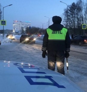 В связи с отключением искусственного освещения на некоторых улицах областного центра, а также в городе Североморске, сотрудниками полиции приняты все необходимые меры для обеспечения безопасности граждан