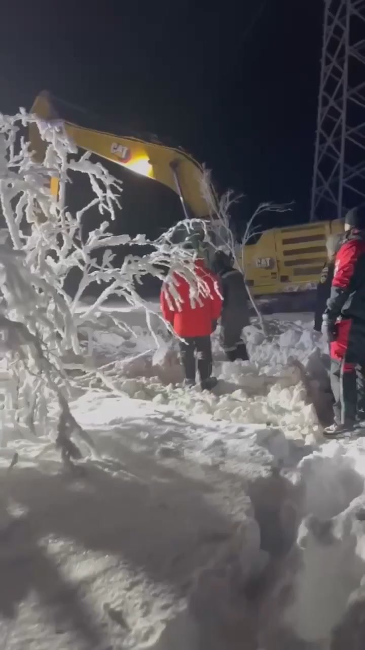 Аварийные работы на электросетях продолжаются в Заполярье