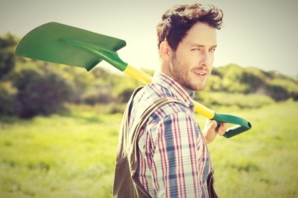 Женись или копай: в сети обсуждают идею реестра «неактивных холостяков»