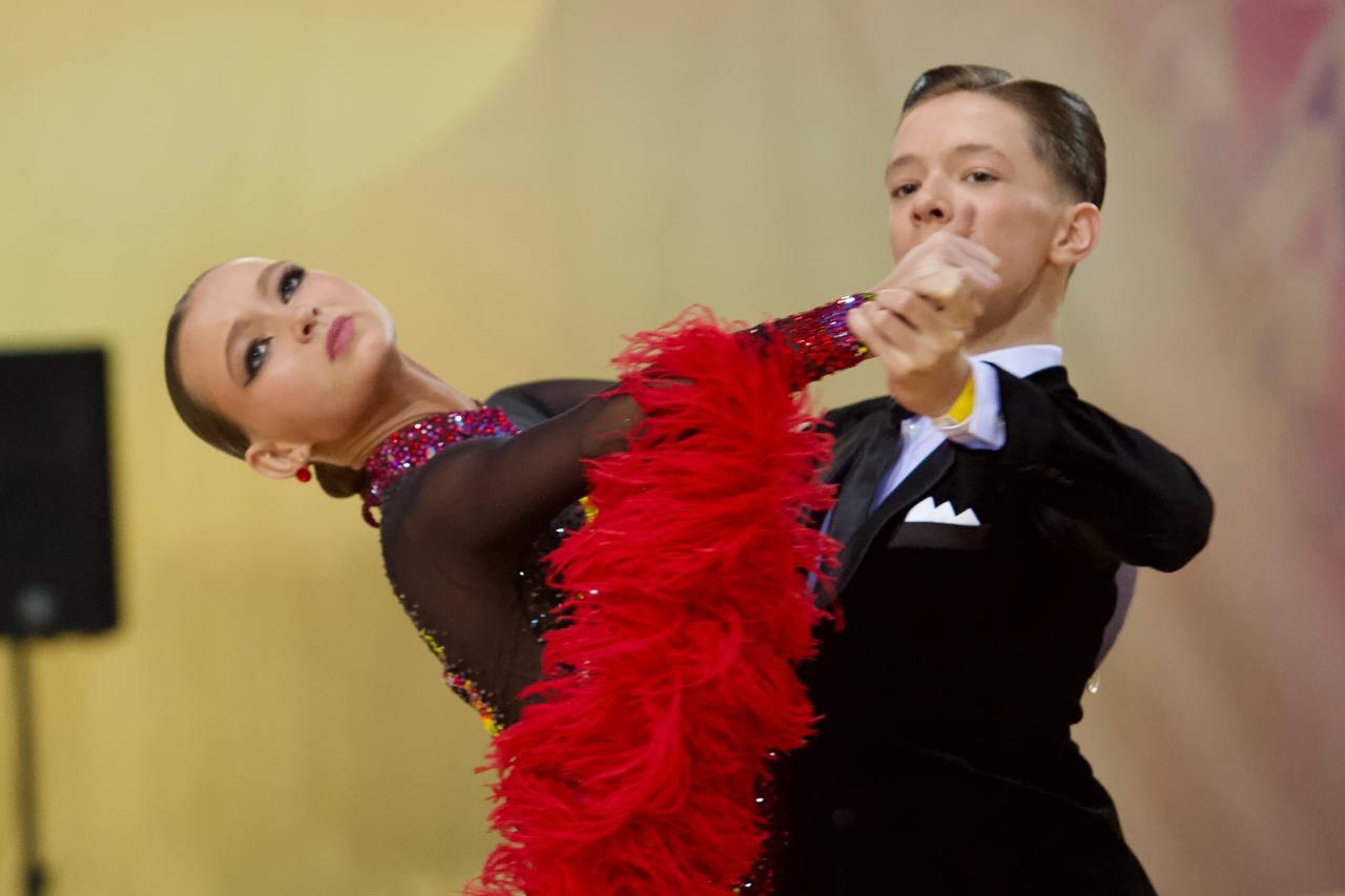 В Мурманске состоялись чемпионат и первенство области по танцевальному спорту В Мурманске состоялись чемпионат и первенство области по танцевальному спорту