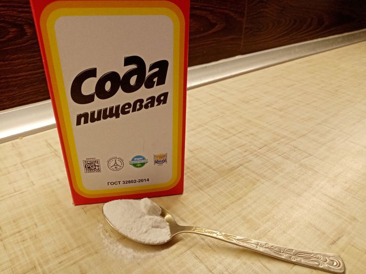 Сода решит проблему за 2 часа: как устранить неприятный запах в холодильнике