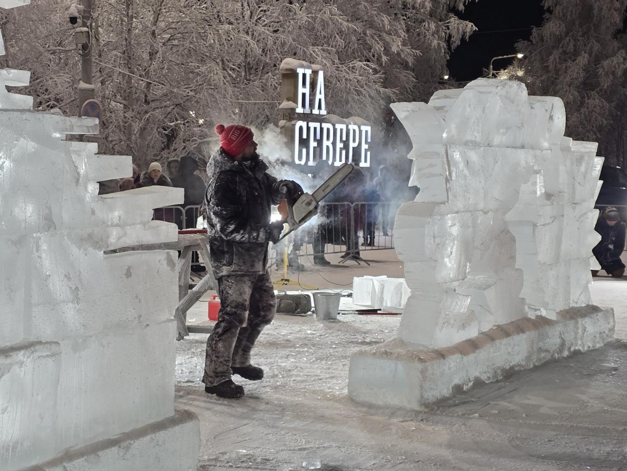 Мастера из разных городов России приняли участие в шоу-конкурсе "Бешеная пила" в Апатитах Мастера из разных городов России приняли участие в шоу-конкурсе "Бешеная пила" в Апатитах