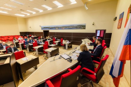 В заполярной столице состоялось заседание городской комиссии по пропуску паводковых вод под председательством заместителя главы города Мурманска Елены Ширшовой