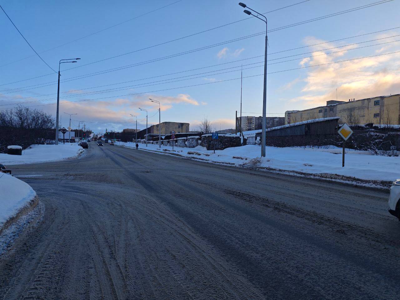 За прошедшие сутки на территории Мурманской области зарегистрировано 3 ДТП, в которых 4 человека получили телесные повреждения различной степени тяжести