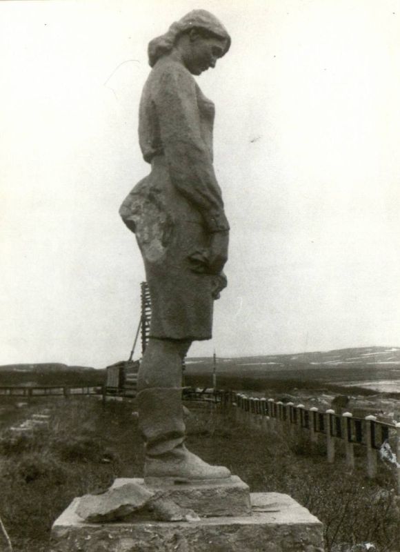 На полуострове Рыбачий возведен памятник военным медсестрам