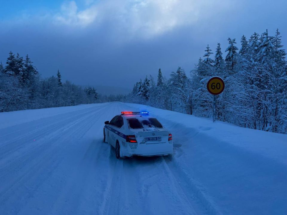 По прогнозам синоптиков, на территории Мурманской области 9 февраля 2026 года ожидаются осадки в виде сильного снега, метели, на дорогах снежные заносы, проявление местами гололедных явлений и, как следствие, изменение...