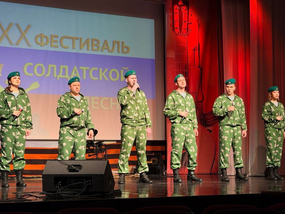 В Оленегорске прошел фестиваль солдатской песни