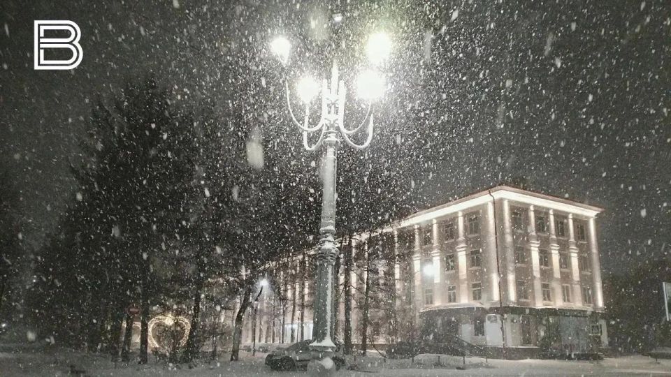 По данным мурманского гидрометцентра, 9 февраля в Кольском Заполярье ожидается облачная с прояснениями погода, местами пройдет снег, на крайнем севере – сильный