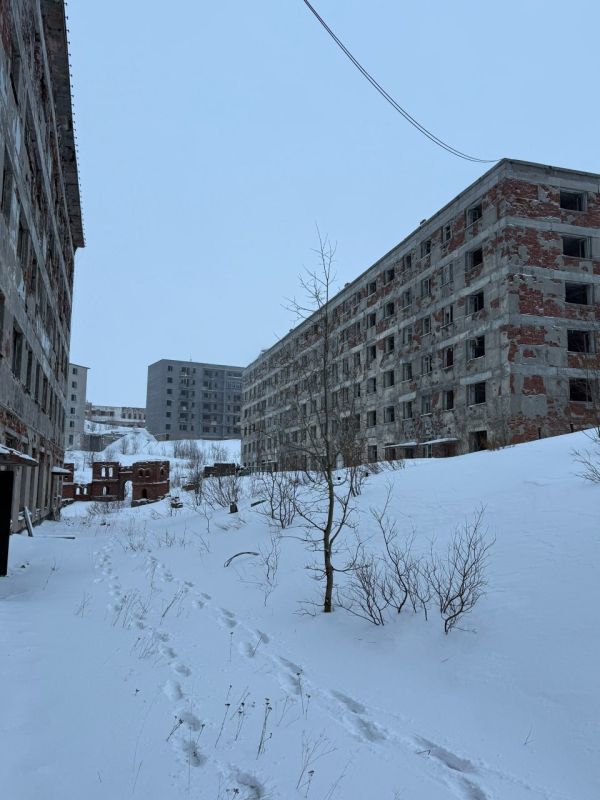 Доброе утро, Заполярье!. Начнем день с истории о необычном месте Мурманской области – поселке Гранитный, который когда-то кипел жизнью в укромной бухте среди скал