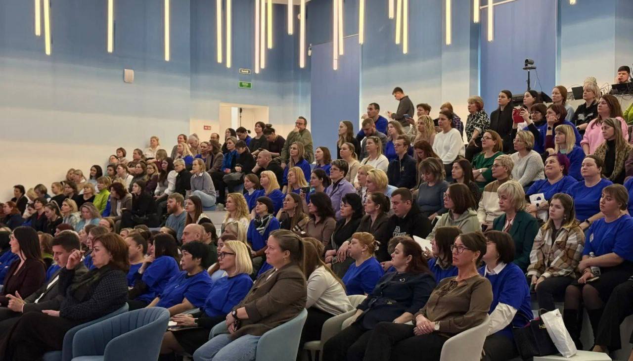 В Мурманске торжественно открыт первый Форум для родителей выпускников Кольского Заполярья В Мурманске торжественно открыт первый Форум для родителей выпускников Кольского Заполярья