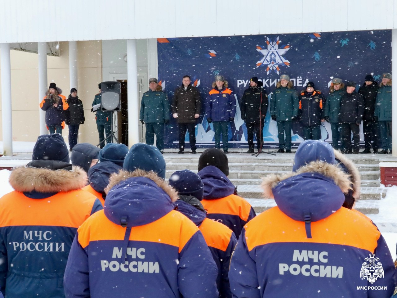 Спасатели из Мурманской области приняли участие в международном фестивале "Русский лед-2026" Спасатели из Мурманской области приняли участие в международном фестивале "Русский лед-2026"