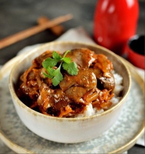 Куриная печень в нежной подливке