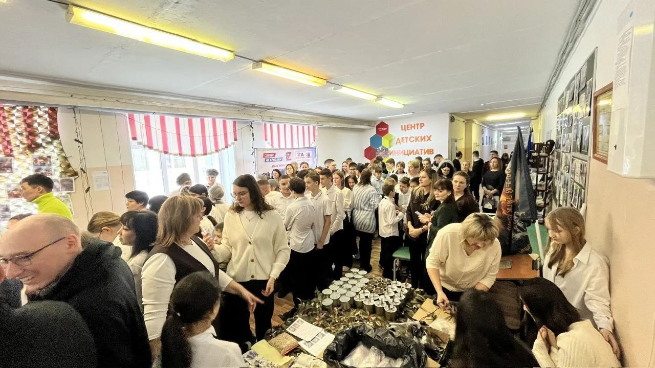 В Североморске-3 открылась фотовыставка о волонтерах "Сила тыла в лицах" В Североморске-3 открылась фотовыставка о волонтерах "Сила тыла в лицах"