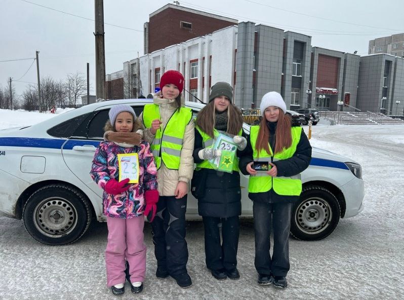 В преддверии праздника Дня защитника Отечества на дорогах Кольского района произошло нечто необычное В преддверии праздника Дня защитника Отечества на дорогах Кольского района произошло нечто необычное
