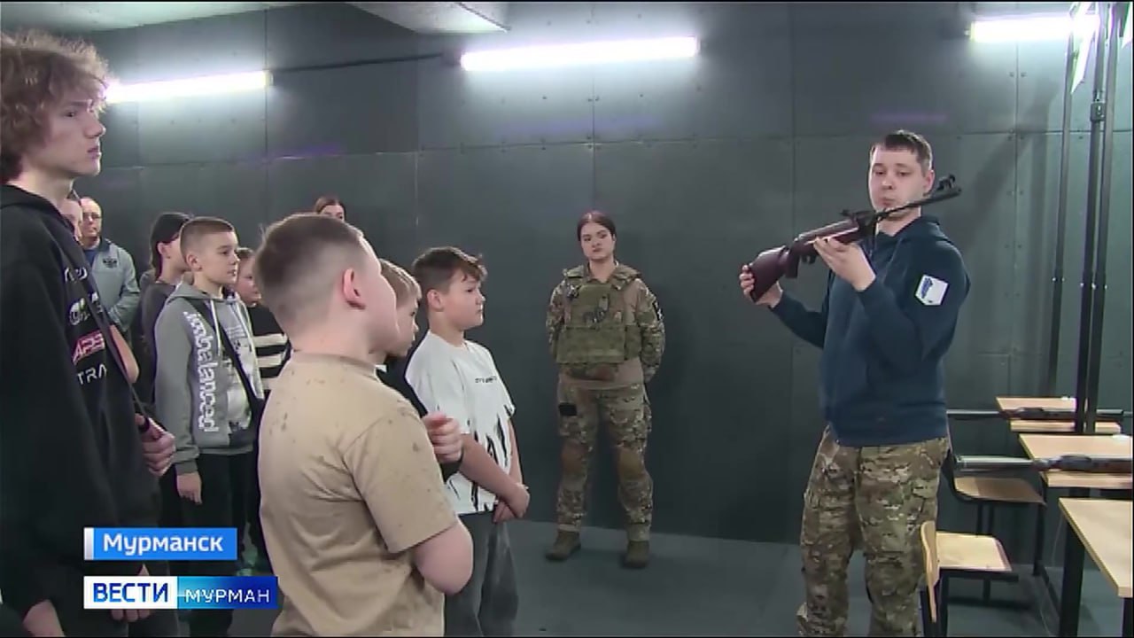 Экскурсию по центру "Лапландия" в Мурманске провели для семей участников СВО