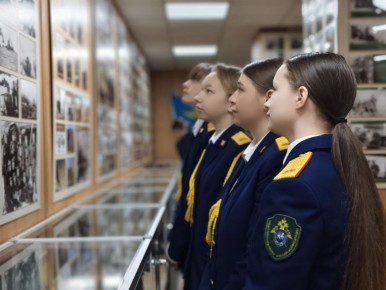 В честь Дня защитника Отечества ученики кадетского класса посетили Музей боевой славы