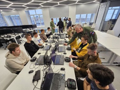 В Мурманске впервые состоялось региональное первенство по применению FPV-дронов в военном направлении