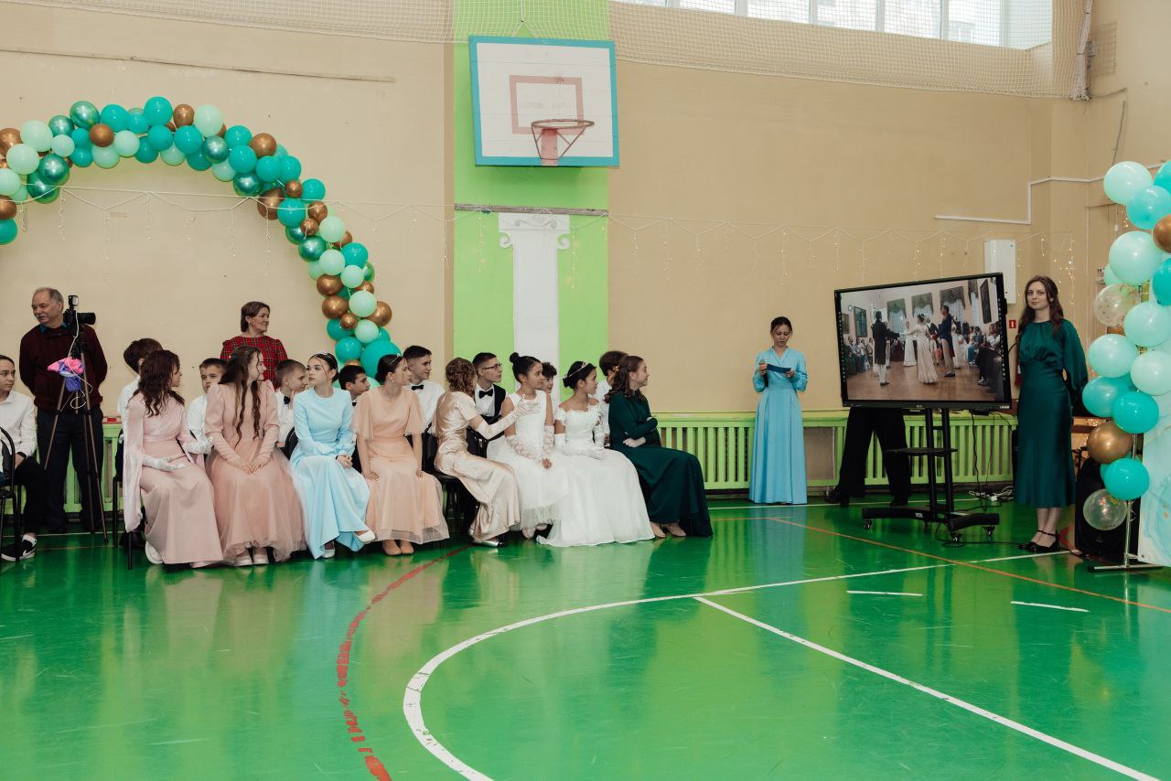 В ритме вальса и патриотизма В ритме вальса и патриотизма