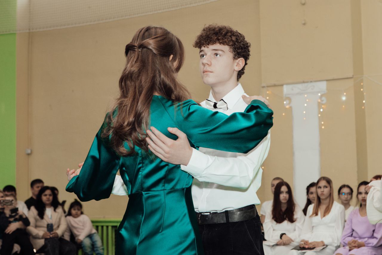 В ритме вальса и патриотизма В ритме вальса и патриотизма