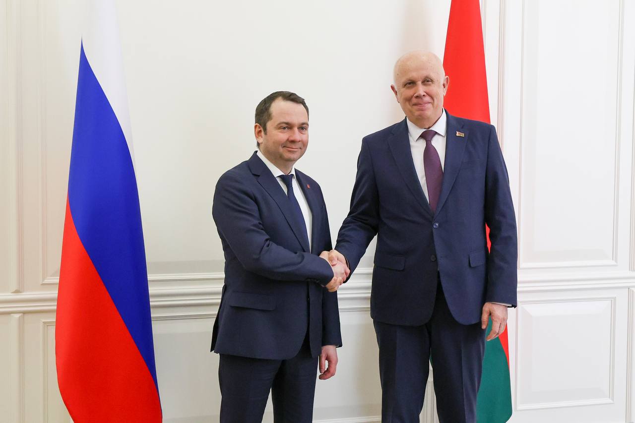 Губернатор Андрей Чибис в рамках рабочей поездки в Республику Беларусь провел ряд встреч, направленных на укрепление межрегионального сотрудничества Губернатор Андрей Чибис в рамках рабочей поездки в Республику Беларусь провел ряд встреч, направленных на укрепление межрегионального сотрудничества