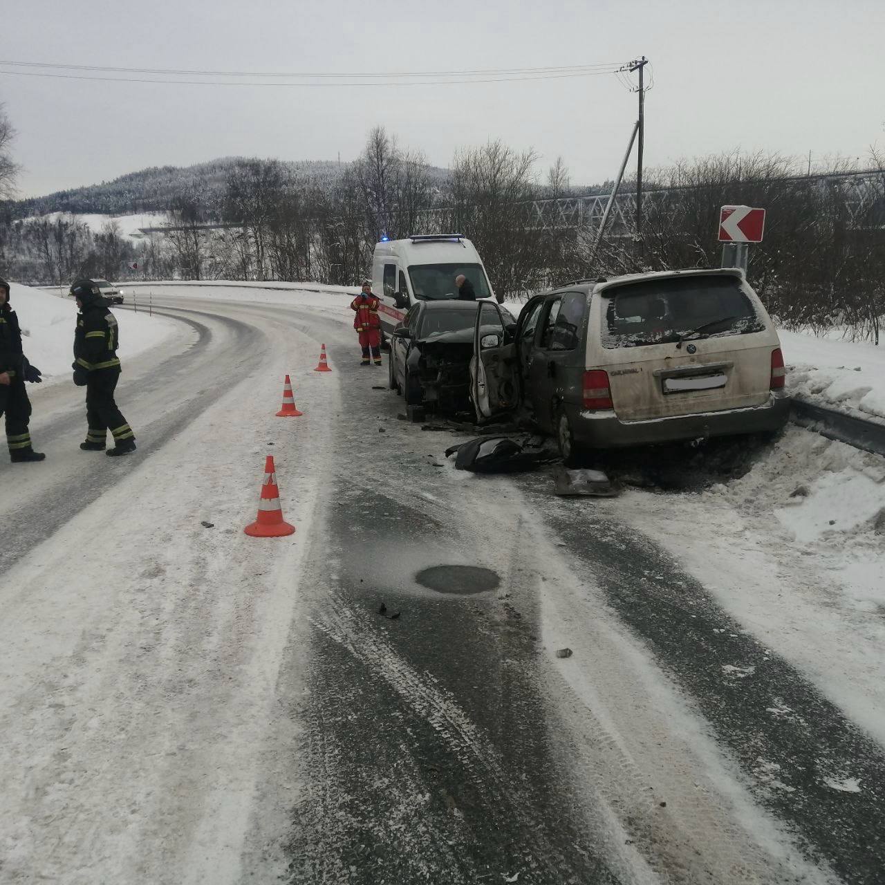 За прошедшие двое суток на дорогах Мурманской области зарегистрировано 3 дорожно-транспортных происшествия, в которых пострадали люди
