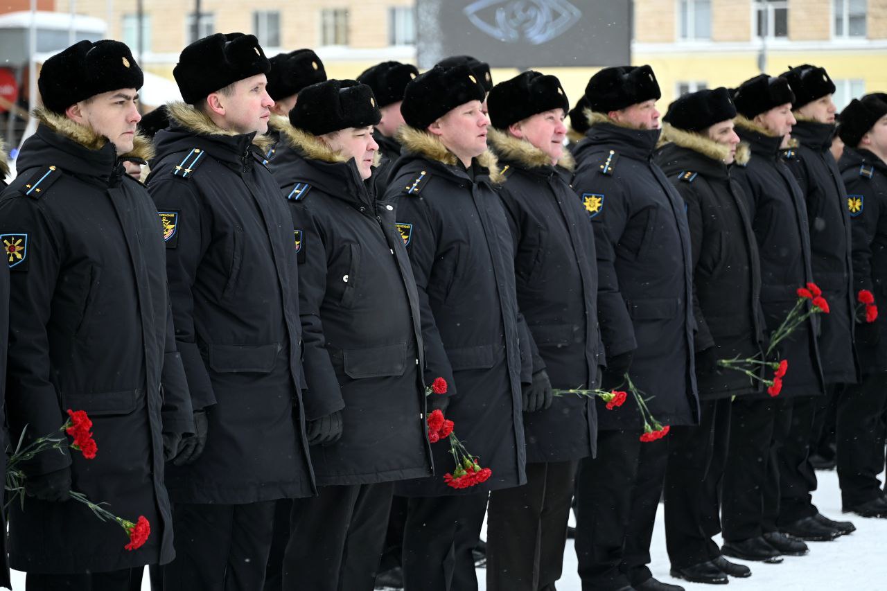 В Североморске почтили память Героя России генерал-майора Тимура Апакидзе В Североморске почтили память Героя России генерал-майора Тимура Апакидзе